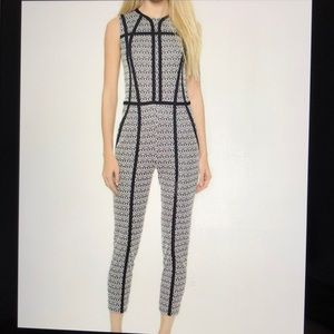 Jumpsuit with side pockets.